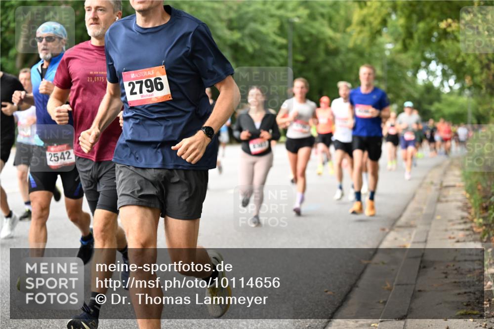 06.09.2026 - CURREX Alsterlauf Dr. Thomas Lammeyer http://msf.ph/oto/10114656 06.09.2026 09:08:16 Laufen 2542, 21, 0975, 2796 meine-sportfotos.de