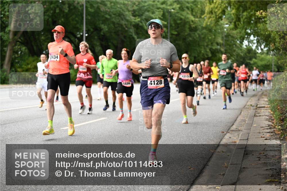 06.09.2026 - CURREX Alsterlauf Dr. Thomas Lammeyer http://msf.ph/oto/10114683 06.09.2026 09:08:20 Laufen 2036, 2434, 5884, 5839, 130, 4313, 4128 meine-sportfotos.de