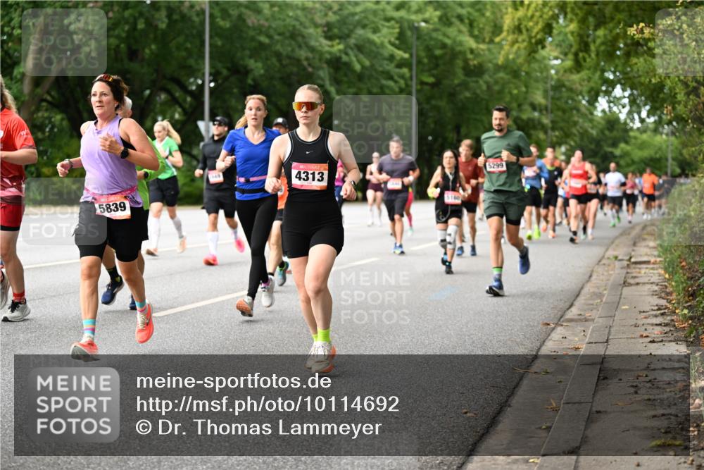 06.09.2026 - CURREX Alsterlauf Dr. Thomas Lammeyer http://msf.ph/oto/10114692 06.09.2026 09:08:21 Laufen 5839, 349, 4313, 5160, 5299 meine-sportfotos.de