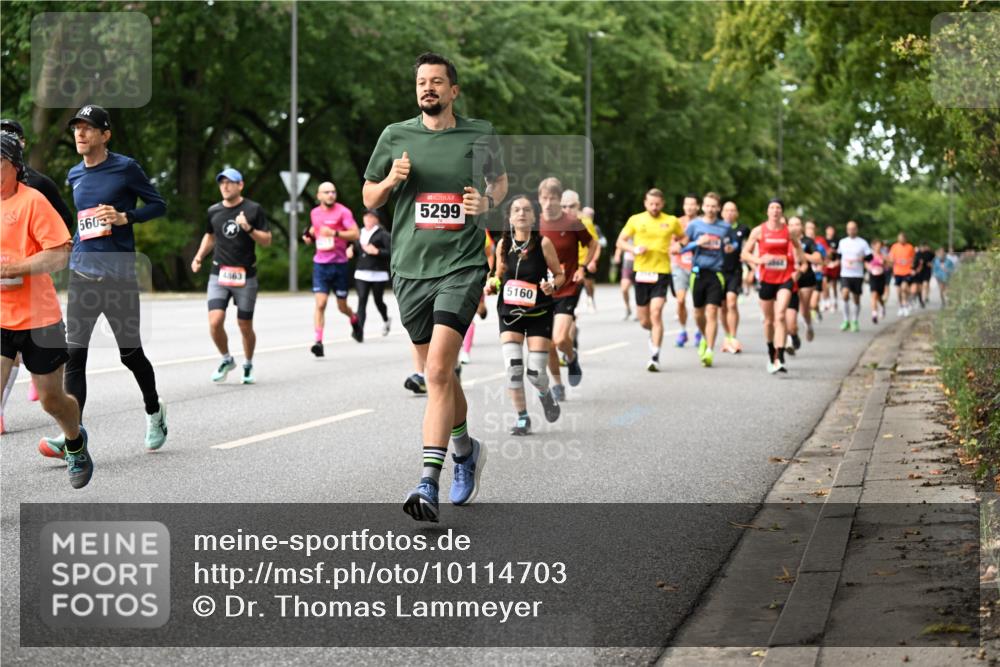 06.09.2026 - CURREX Alsterlauf Dr. Thomas Lammeyer http://msf.ph/oto/10114703 06.09.2026 09:08:23 Laufen 560, 4863, 5299, 5160 meine-sportfotos.de