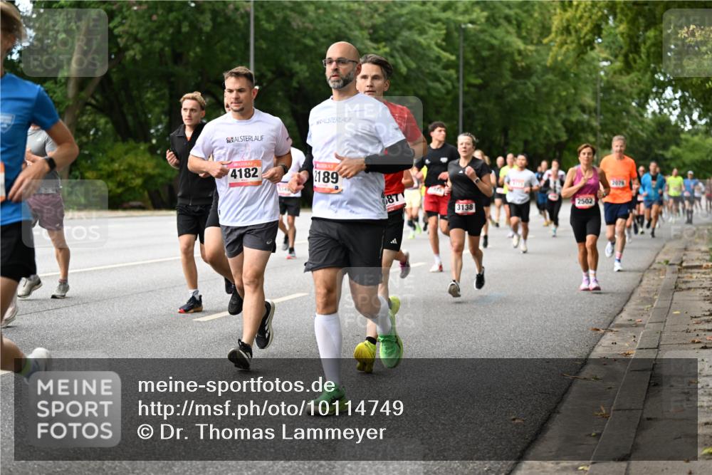 06.09.2026 - CURREX Alsterlauf Dr. Thomas Lammeyer http://msf.ph/oto/10114749 06.09.2026 09:08:30 Laufen 4182, 2189, 087, 3138, 2502, 2079 meine-sportfotos.de