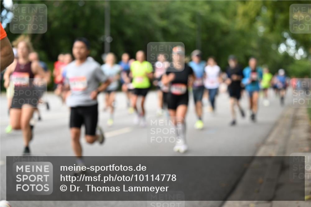 06.09.2026 - CURREX Alsterlauf Dr. Thomas Lammeyer http://msf.ph/oto/10114778 06.09.2026 09:08:35 Laufen  meine-sportfotos.de