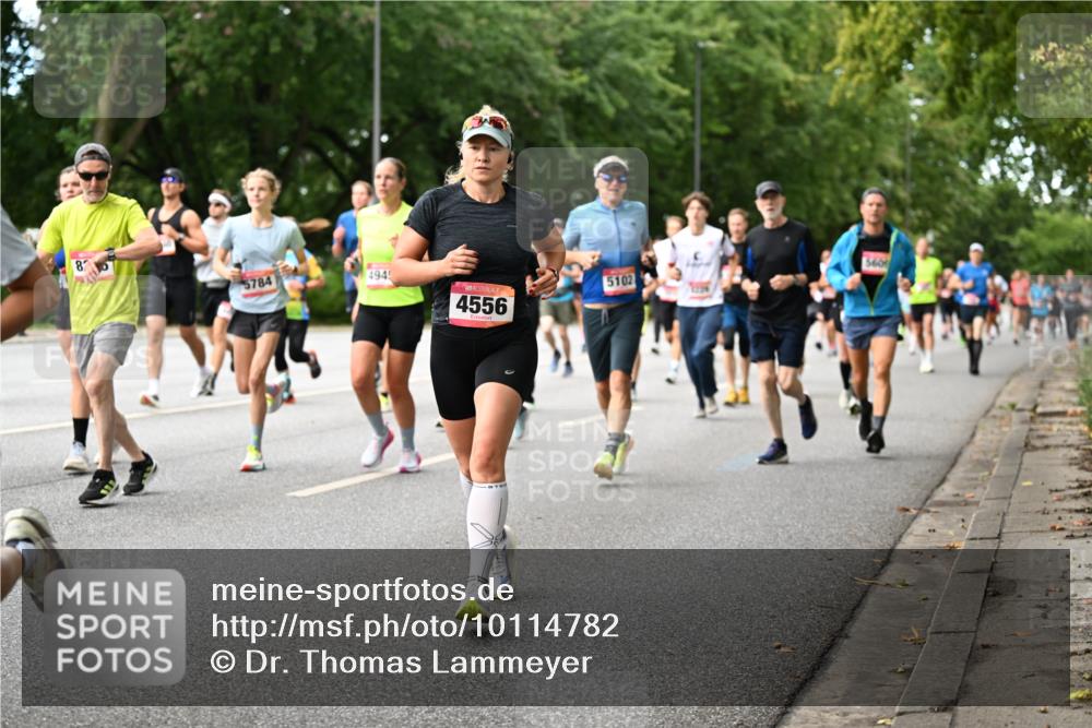 06.09.2026 - CURREX Alsterlauf Dr. Thomas Lammeyer http://msf.ph/oto/10114782 06.09.2026 09:08:36 Laufen 5784, 4949, 4556, 5102, 560 meine-sportfotos.de