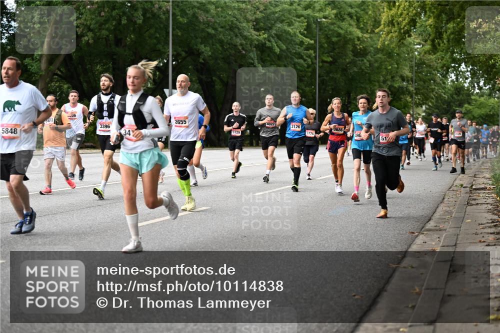 06.09.2026 - CURREX Alsterlauf Dr. Thomas Lammeyer http://msf.ph/oto/10114838 06.09.2026 09:08:45 Laufen 5848, 3601, 3396, 34, 2655, 4022, 3126, 3686, 5129, 5775, 498, 51, 0120 meine-sportfotos.de