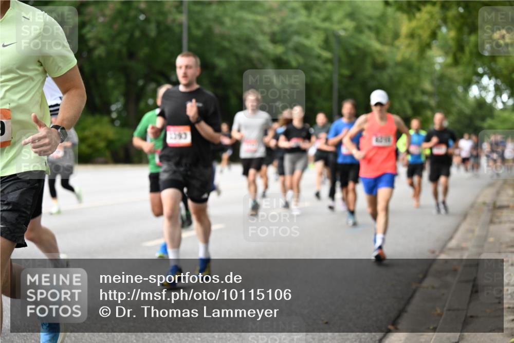 06.09.2026 - CURREX Alsterlauf Dr. Thomas Lammeyer http://msf.ph/oto/10115106 06.09.2026 09:09:45 Laufen  meine-sportfotos.de