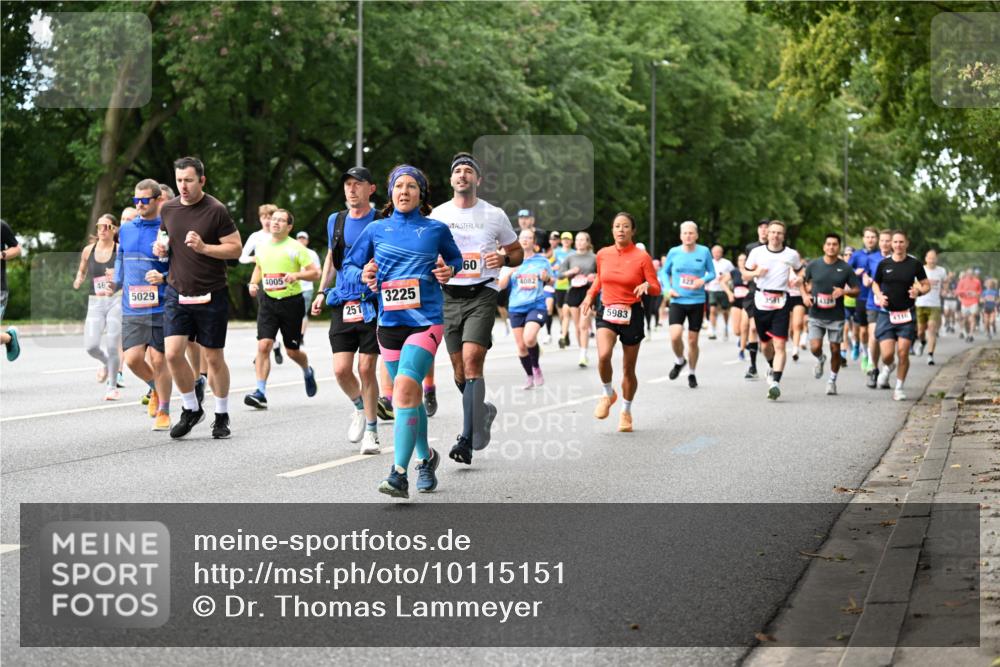 06.09.2026 - CURREX Alsterlauf Dr. Thomas Lammeyer http://msf.ph/oto/10115151 06.09.2026 09:09:52 Laufen 4005, 5029, 3225, 251, 60, 4082, 351, 5983 meine-sportfotos.de