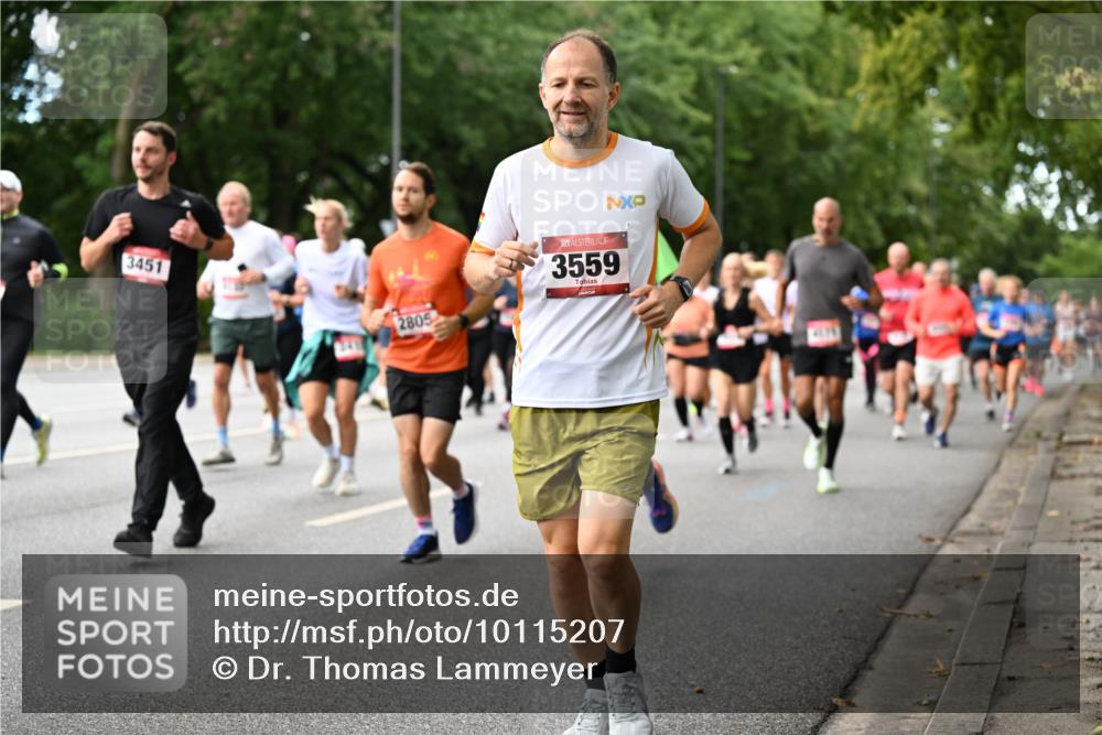 06.09.2026 - CURREX Alsterlauf Dr. Thomas Lammeyer http://msf.ph/oto/10115207 06.09.2026 09:10:01 Laufen 3451, 2805, 3559 meine-sportfotos.de