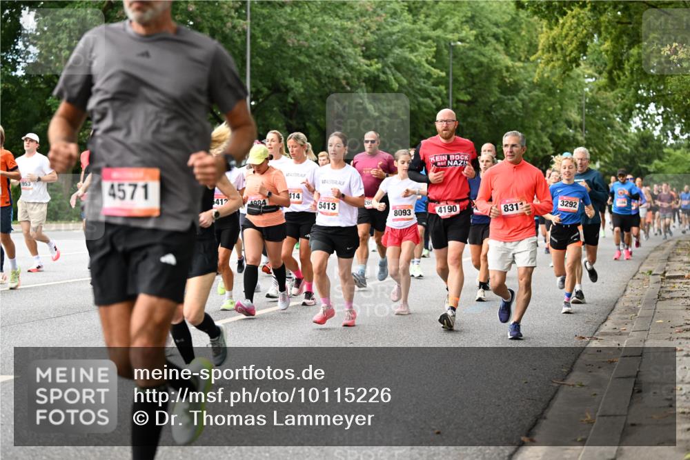 06.09.2026 - CURREX Alsterlauf Dr. Thomas Lammeyer http://msf.ph/oto/10115226 06.09.2026 09:10:04 Laufen 1953, 4571, 414, 5412, 4984, 5413, 260, 8093, 4190, 831, 3292 meine-sportfotos.de