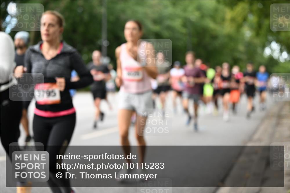 06.09.2026 - CURREX Alsterlauf Dr. Thomas Lammeyer http://msf.ph/oto/10115283 06.09.2026 09:10:12 Laufen 3795 meine-sportfotos.de