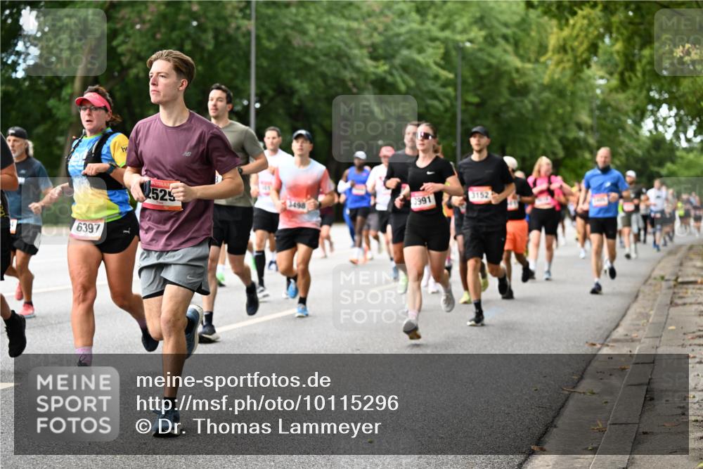 06.09.2026 - CURREX Alsterlauf Dr. Thomas Lammeyer http://msf.ph/oto/10115296 06.09.2026 09:10:14 Laufen 6397, 525, 3152, 3991, 3498 meine-sportfotos.de