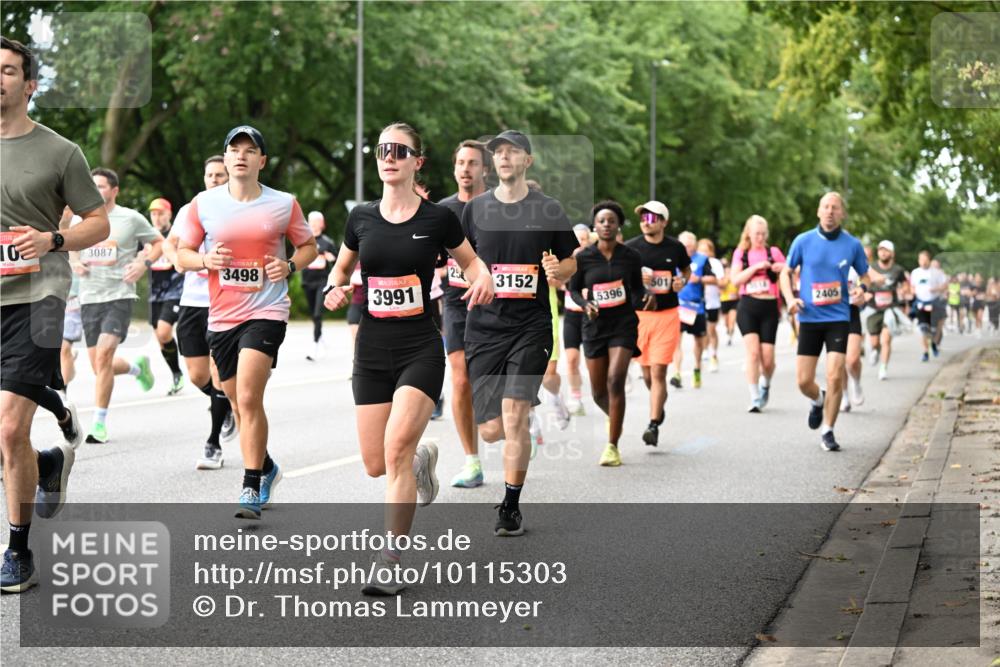 06.09.2026 - CURREX Alsterlauf Dr. Thomas Lammeyer http://msf.ph/oto/10115303 06.09.2026 09:10:15 Laufen 10, 3087, 3498, 3991, 25, 3152, 501, 5396, 2405 meine-sportfotos.de