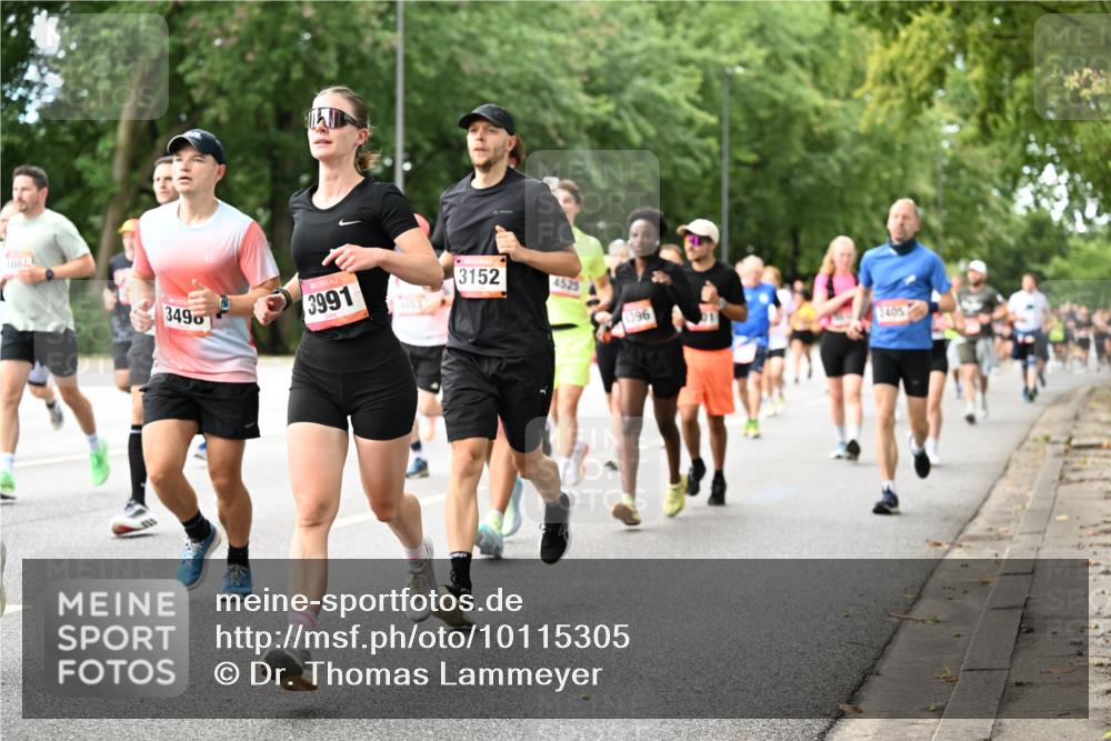 06.09.2026 - CURREX Alsterlauf Dr. Thomas Lammeyer http://msf.ph/oto/10115305 06.09.2026 09:10:16 Laufen 3089, 3490, 3991, 3152, 4525, 396, 1405 meine-sportfotos.de