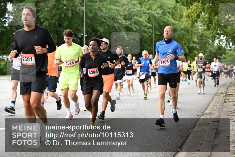 06.09.2026 - CURREX Alsterlauf Dr. Thomas Lammeyer http://msf.ph/oto/10115313 06.09.2026 09:10:17 Laufen 2581, 4525, 550, 5396, 5677, 2405 meine-sportfotos.de