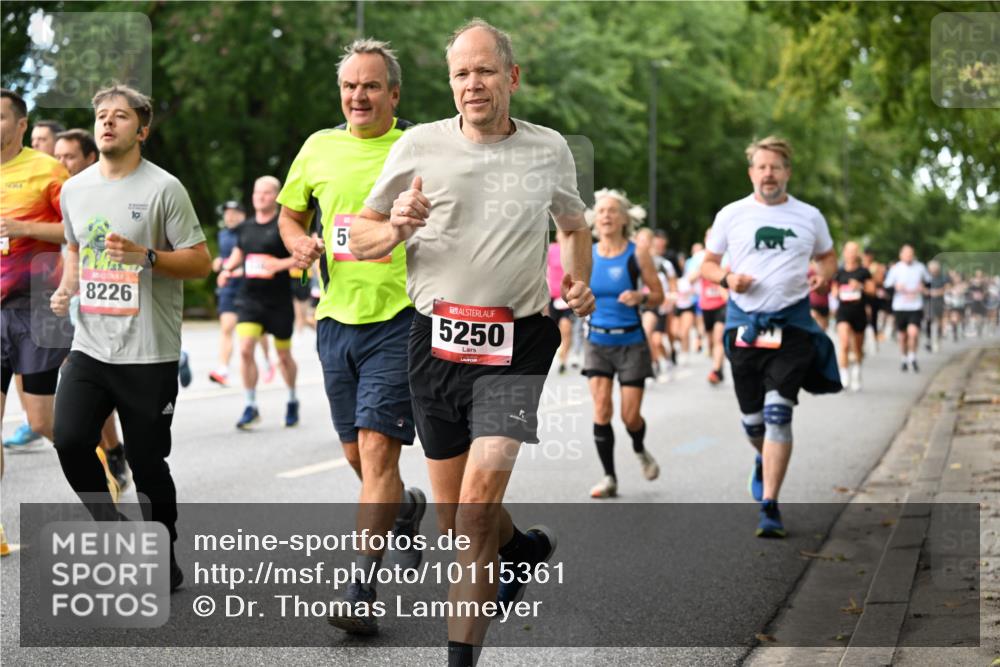 06.09.2026 - CURREX Alsterlauf Dr. Thomas Lammeyer http://msf.ph/oto/10115361 06.09.2026 09:10:25 Laufen 8226, 10, 5, 5, 5250 meine-sportfotos.de
