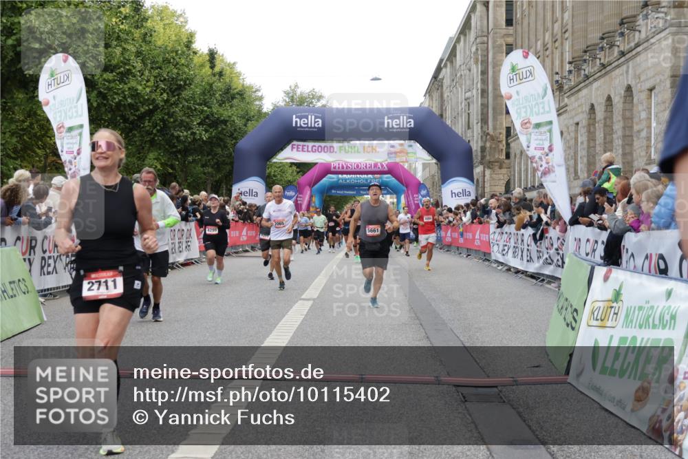 06.09.2026 - CURREX Alsterlauf Yannick Fuchs http://msf.ph/oto/10115402 06.09.2026 09:58:52 Ziel 2017, 2065, 2244, 2711, 3078, 3313, 3691, 4080, 4081, 4299, 5557, 5661, 5764, 5810, 5964, 6111, 6311 meine-sportfotos.de