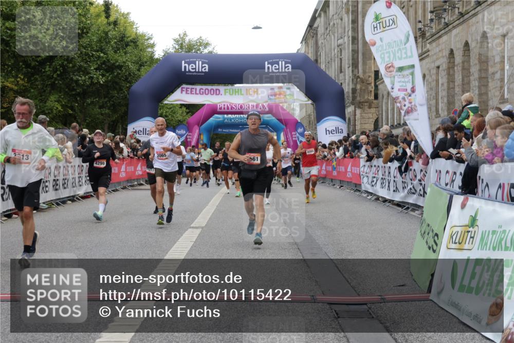 06.09.2026 - CURREX Alsterlauf Yannick Fuchs http://msf.ph/oto/10115422 06.09.2026 09:58:52 Ziel 2017, 2065, 2244, 2711, 3078, 3313, 3691, 4080, 4081, 4299, 5557, 5661, 5764, 5810, 5964, 6111, 6311 meine-sportfotos.de