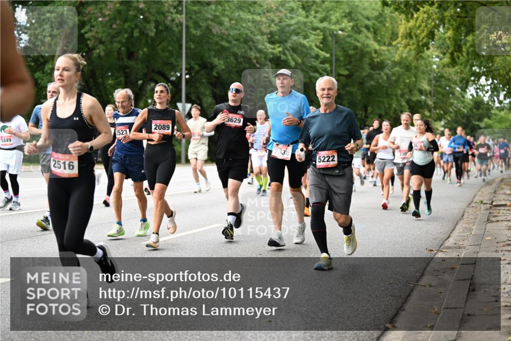 06.09.2026 - CURREX Alsterlauf Dr. Thomas Lammeyer http://msf.ph/oto/10115437 06.09.2026 09:10:35 Laufen 5849, 2516, 2089, 2523, 3629, 5222 meine-sportfotos.de