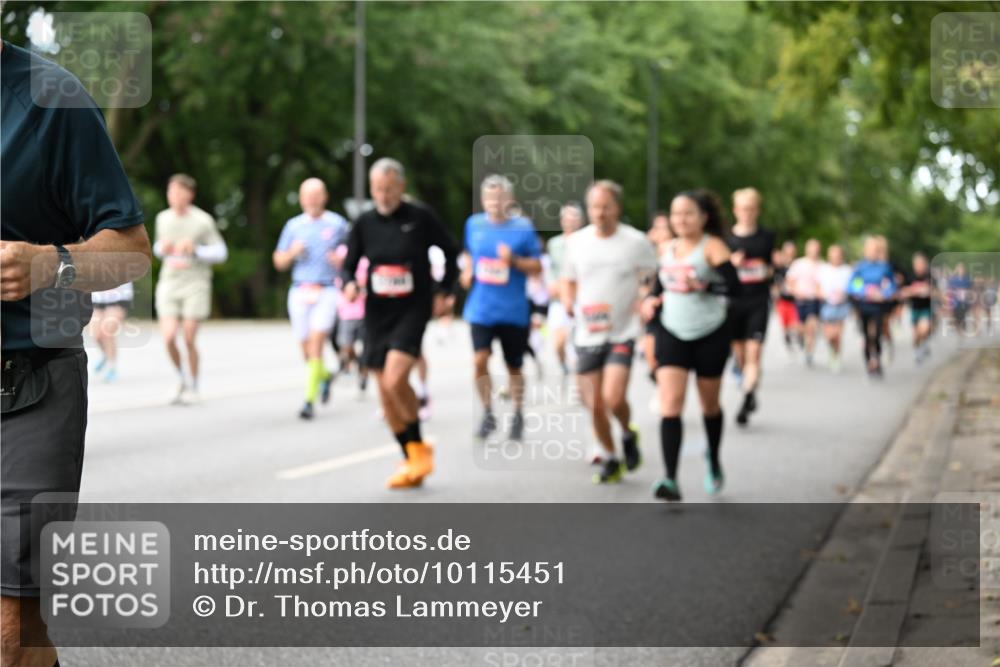 06.09.2026 - CURREX Alsterlauf Dr. Thomas Lammeyer http://msf.ph/oto/10115451 06.09.2026 09:10:37 Laufen  meine-sportfotos.de