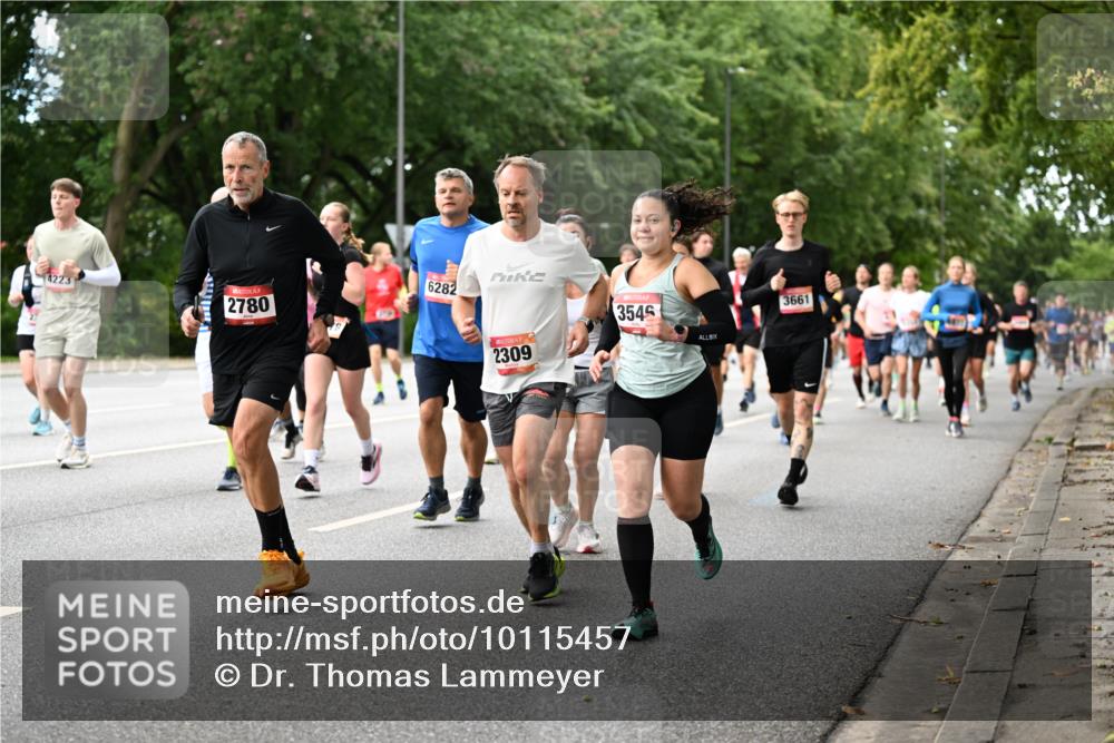 06.09.2026 - CURREX Alsterlauf Dr. Thomas Lammeyer http://msf.ph/oto/10115457 06.09.2026 09:10:37 Laufen 4223, 6282, 2780, 2309, 3545, 3661 meine-sportfotos.de
