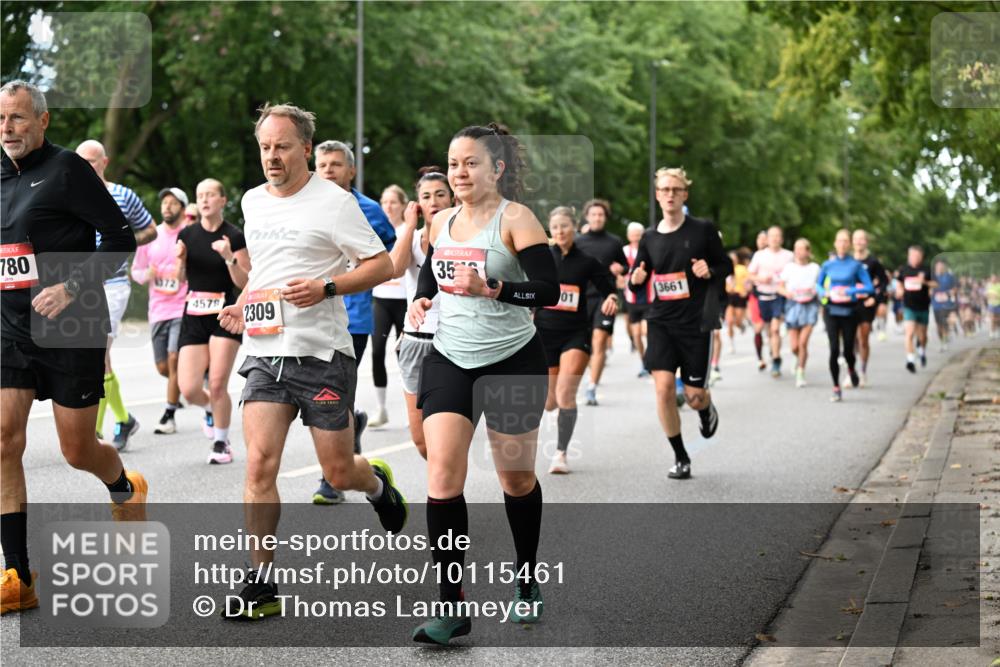 06.09.2026 - CURREX Alsterlauf Dr. Thomas Lammeyer http://msf.ph/oto/10115461 06.09.2026 09:10:38 Laufen 780, 35, 4570, 2309, 3661, 01 meine-sportfotos.de