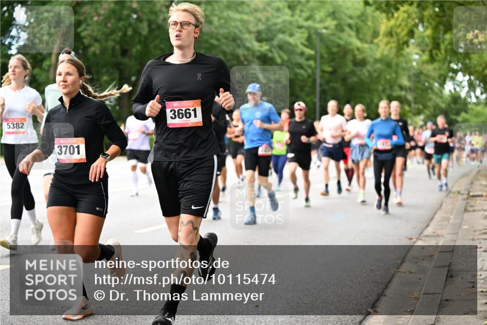 06.09.2026 - CURREX Alsterlauf Dr. Thomas Lammeyer http://msf.ph/oto/10115474 06.09.2026 09:10:40 Laufen 5382, 3701, 3661 meine-sportfotos.de