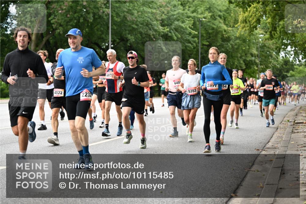 06.09.2026 - CURREX Alsterlauf Dr. Thomas Lammeyer http://msf.ph/oto/10115485 06.09.2026 09:10:41 Laufen 4572, 2015, 20, 2232, 5596, 607, 6455, 2617, 354, 5353, 2171, 089 meine-sportfotos.de