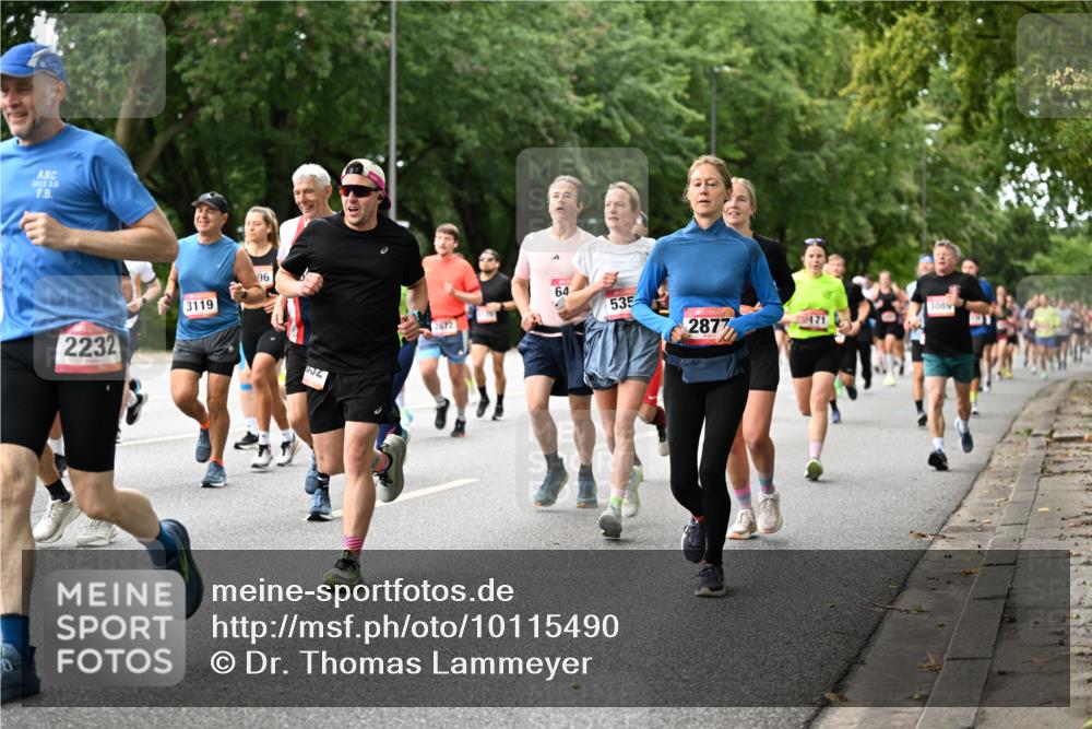 06.09.2026 - CURREX Alsterlauf Dr. Thomas Lammeyer http://msf.ph/oto/10115490 06.09.2026 09:10:42 Laufen 2015, 20, 2232, 3119, 96, 64, 2672, 535, 2877, 3089, 171 meine-sportfotos.de