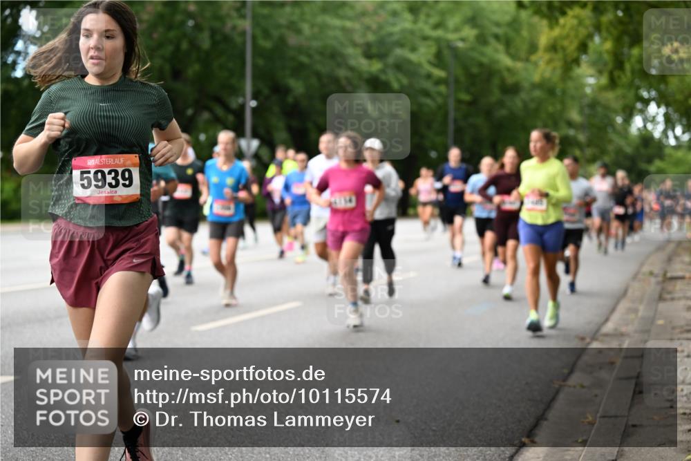 06.09.2026 - CURREX Alsterlauf Dr. Thomas Lammeyer http://msf.ph/oto/10115574 06.09.2026 09:10:54 Laufen 5939 meine-sportfotos.de
