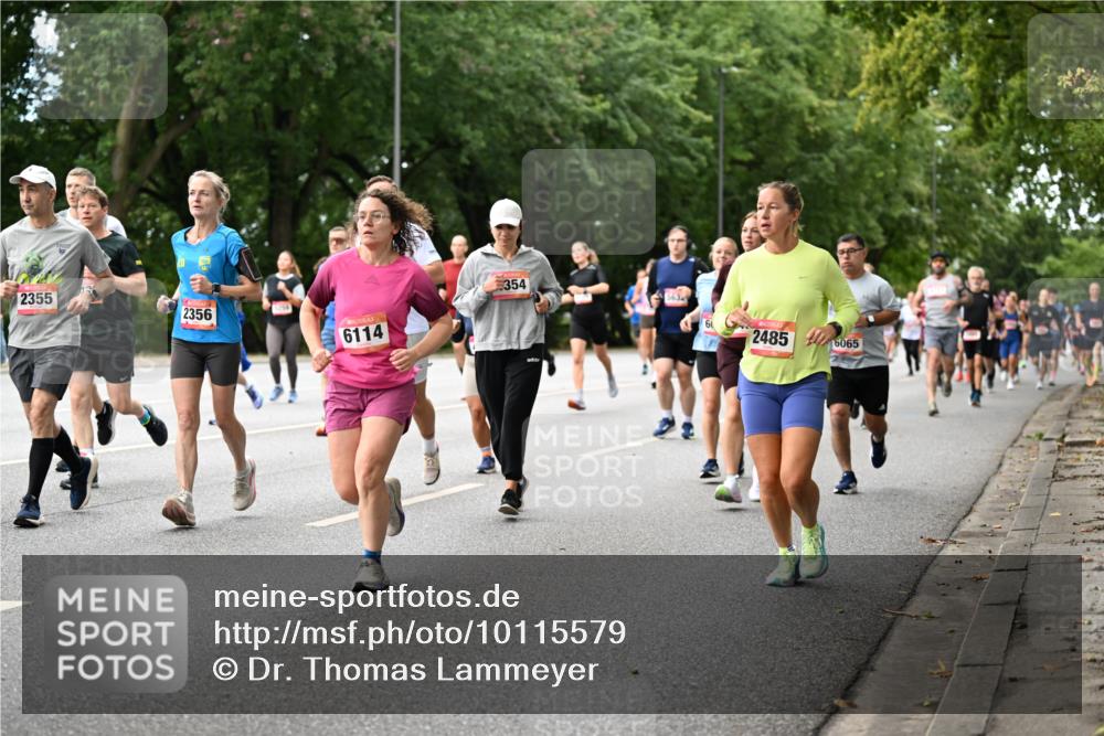 06.09.2026 - CURREX Alsterlauf Dr. Thomas Lammeyer http://msf.ph/oto/10115579 06.09.2026 09:10:54 Laufen 2355, 2356, 6114, 354, 60, 2485, 4, 6065 meine-sportfotos.de