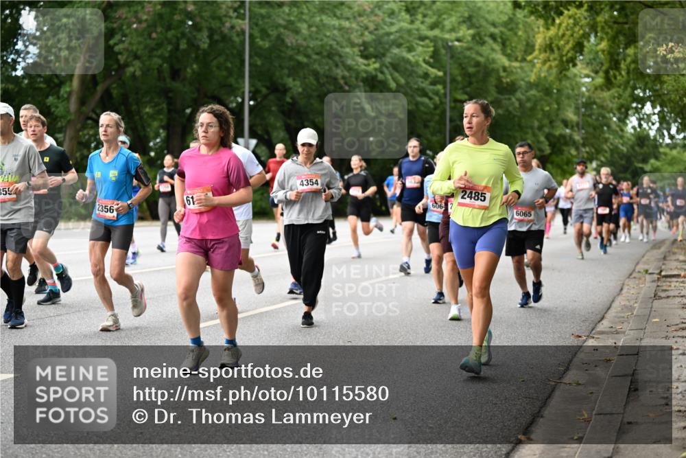 06.09.2026 - CURREX Alsterlauf Dr. Thomas Lammeyer http://msf.ph/oto/10115580 06.09.2026 09:10:55 Laufen 3554, 2356, 4354, 61, 606, 7, 2485, 6065 meine-sportfotos.de