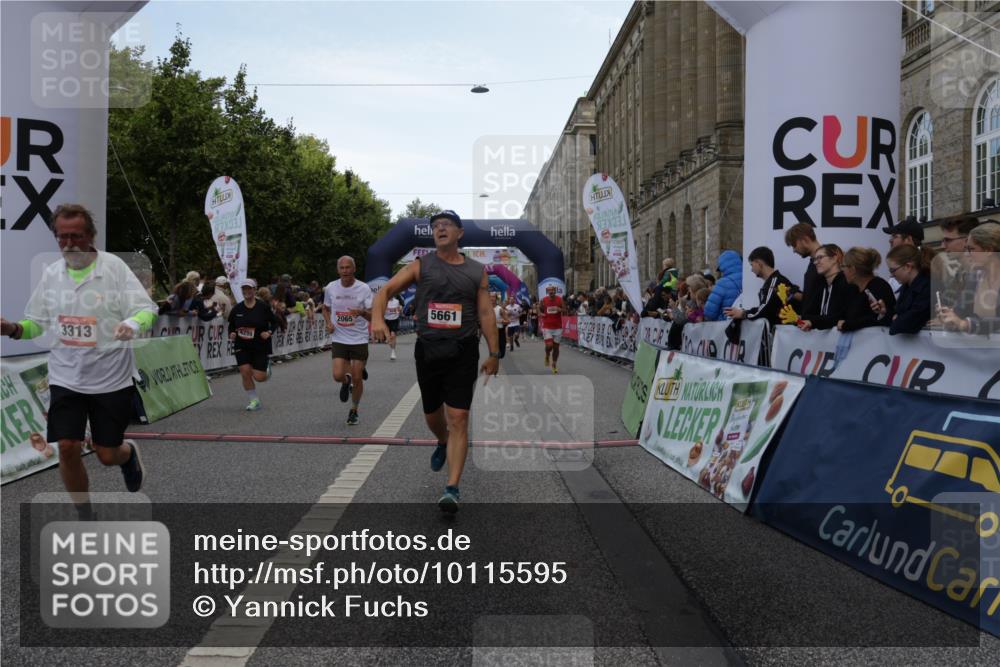 06.09.2026 - CURREX Alsterlauf Yannick Fuchs http://msf.ph/oto/10115595 06.09.2026 09:58:54 Ziel 2017, 2065, 2244, 2711, 3078, 3313, 3323, 3691, 4048, 4080, 4081, 4299, 4605, 4779, 5100, 5557, 5661, 6111, 6311 meine-sportfotos.de