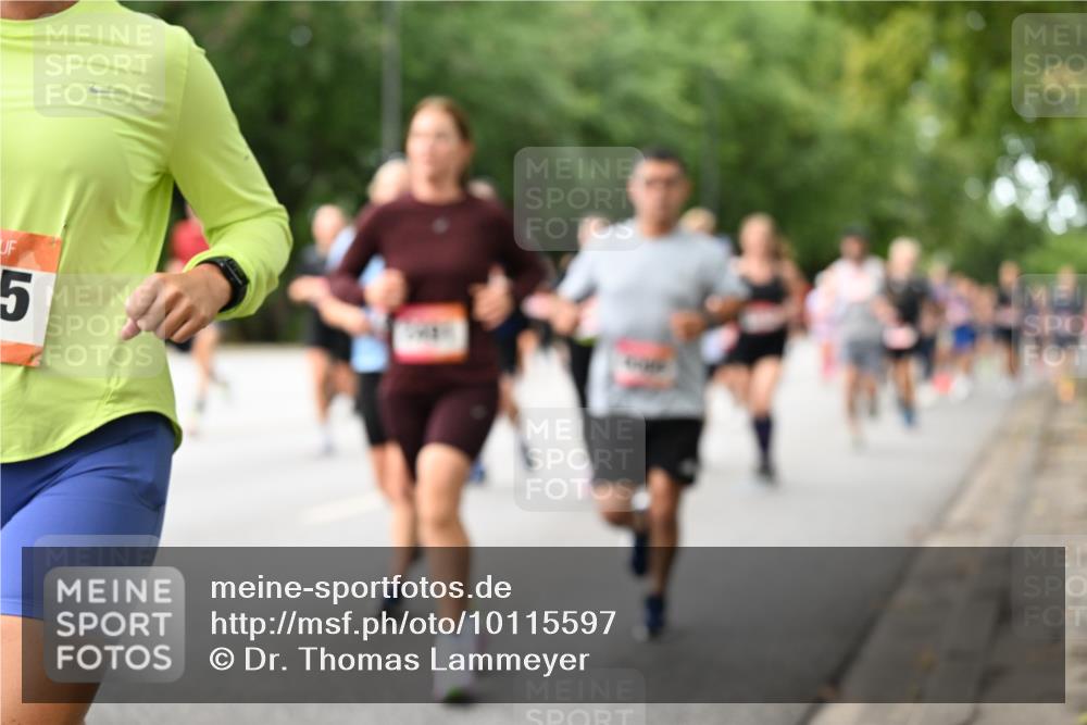 06.09.2026 - CURREX Alsterlauf Dr. Thomas Lammeyer http://msf.ph/oto/10115597 06.09.2026 09:10:57 Laufen 5 meine-sportfotos.de