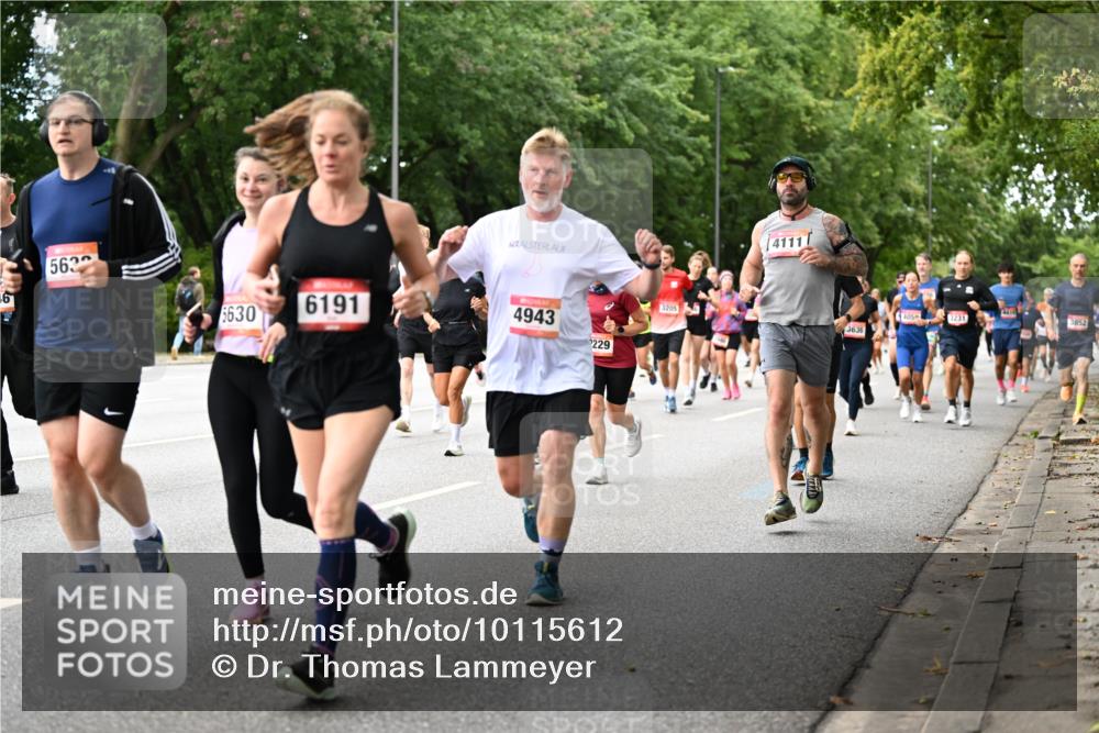 06.09.2026 - CURREX Alsterlauf Dr. Thomas Lammeyer http://msf.ph/oto/10115612 06.09.2026 09:10:59 Laufen 6, 563, 6191, 5630, 4943, 229, 3205, 14111, 4050, 3231, 3852, 3636 meine-sportfotos.de