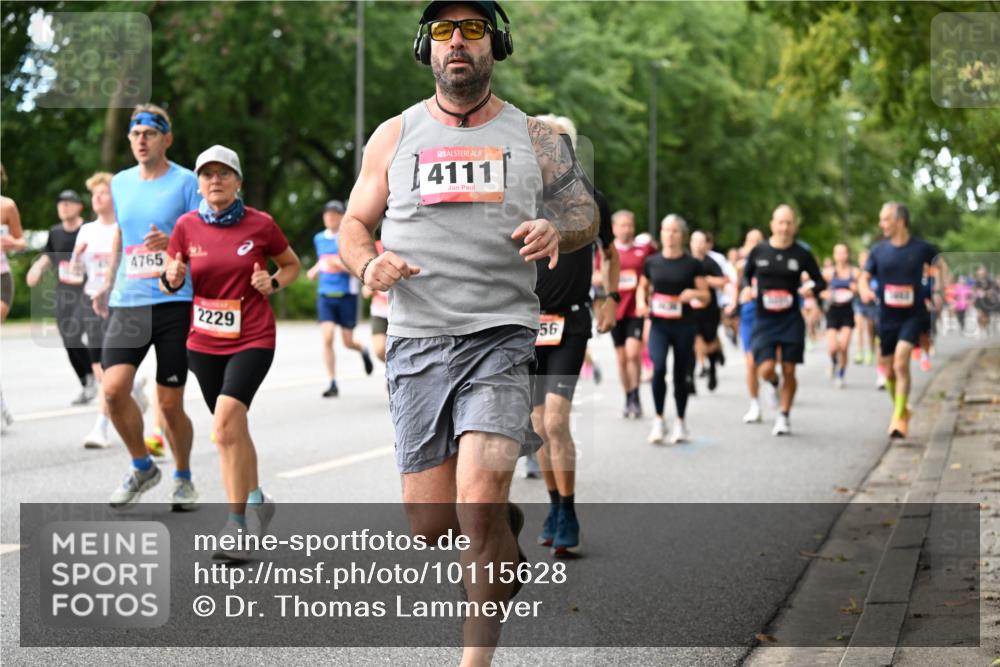 06.09.2026 - CURREX Alsterlauf Dr. Thomas Lammeyer http://msf.ph/oto/10115628 06.09.2026 09:11:01 Laufen 4765, 2229, 4111, 56 meine-sportfotos.de