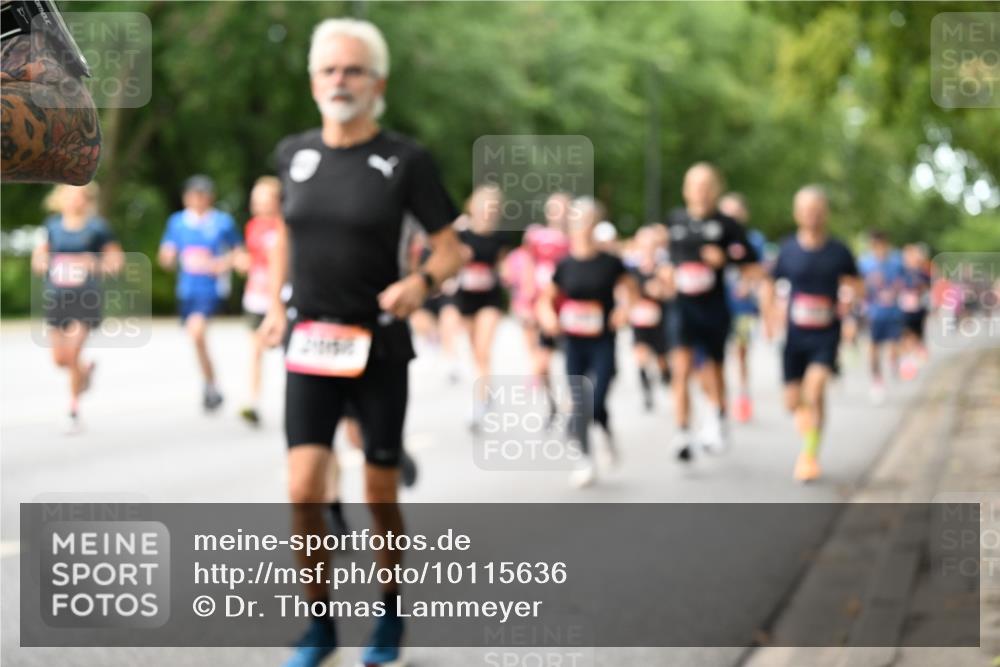06.09.2026 - CURREX Alsterlauf Dr. Thomas Lammeyer http://msf.ph/oto/10115636 06.09.2026 09:11:02 Laufen  meine-sportfotos.de