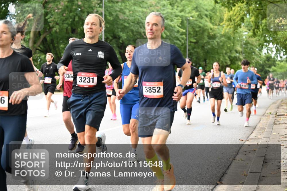 06.09.2026 - CURREX Alsterlauf Dr. Thomas Lammeyer http://msf.ph/oto/10115648 06.09.2026 09:11:04 Laufen 6, 3364, 3231, 80, 3852, 4413, 4415 meine-sportfotos.de