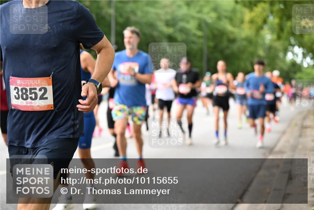 06.09.2026 - CURREX Alsterlauf Dr. Thomas Lammeyer http://msf.ph/oto/10115655 06.09.2026 09:11:05 Laufen 3852 meine-sportfotos.de