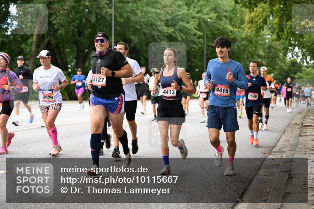 06.09.2026 - CURREX Alsterlauf Dr. Thomas Lammeyer http://msf.ph/oto/10115667 06.09.2026 09:11:07 Laufen 00, 2979, 4127, 4415, 4413, 2548 meine-sportfotos.de