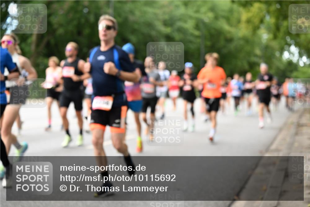 06.09.2026 - CURREX Alsterlauf Dr. Thomas Lammeyer http://msf.ph/oto/10115692 06.09.2026 09:11:11 Laufen  meine-sportfotos.de