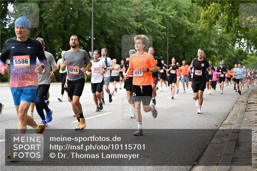 06.09.2026 - CURREX Alsterlauf Dr. Thomas Lammeyer http://msf.ph/oto/10115701 06.09.2026 09:11:13 Laufen 5586, 5215, 3914, 4797, 4213 meine-sportfotos.de