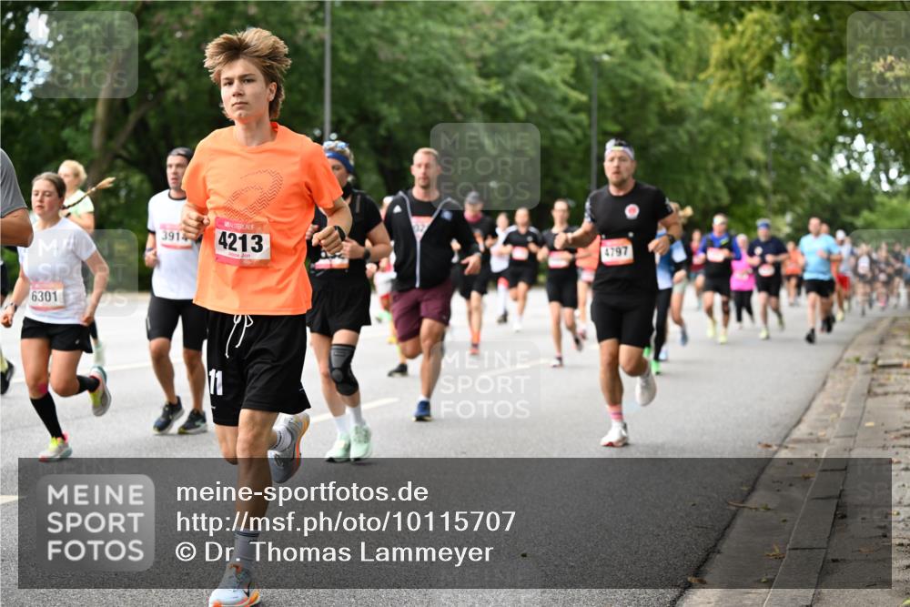 06.09.2026 - CURREX Alsterlauf Dr. Thomas Lammeyer http://msf.ph/oto/10115707 06.09.2026 09:11:14 Laufen 6301, 3914, 4213, 4797, 11 meine-sportfotos.de