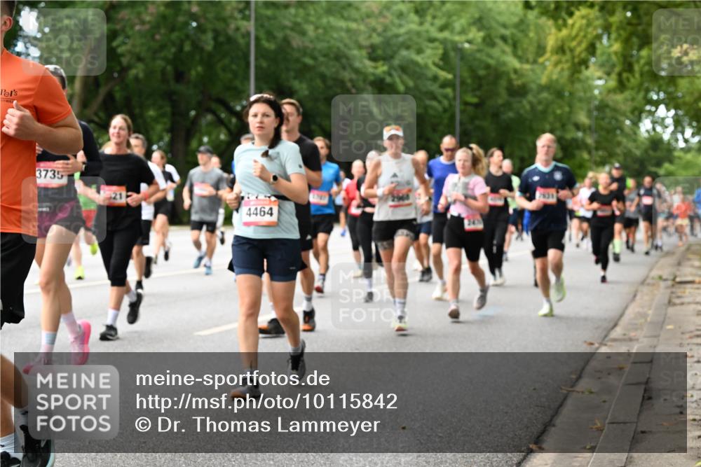 06.09.2026 - CURREX Alsterlauf Dr. Thomas Lammeyer http://msf.ph/oto/10115842 06.09.2026 09:11:39 Laufen 3735, 7831, 4464 meine-sportfotos.de