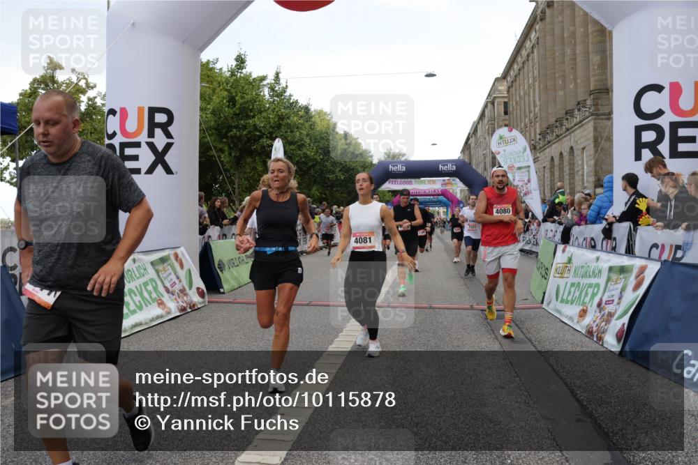 06.09.2026 - CURREX Alsterlauf Yannick Fuchs http://msf.ph/oto/10115878 06.09.2026 09:58:58 Ziel 2060, 2065, 2649, 2711, 2981, 3049, 3203, 3313, 3323, 3517, 3552, 3765, 4048, 4080, 4081, 4299, 4605, 4779, 5099, 5100, 5661, 6064, 6065, 6311, 8051, 8206, 8265, 8320 meine-sportfotos.de