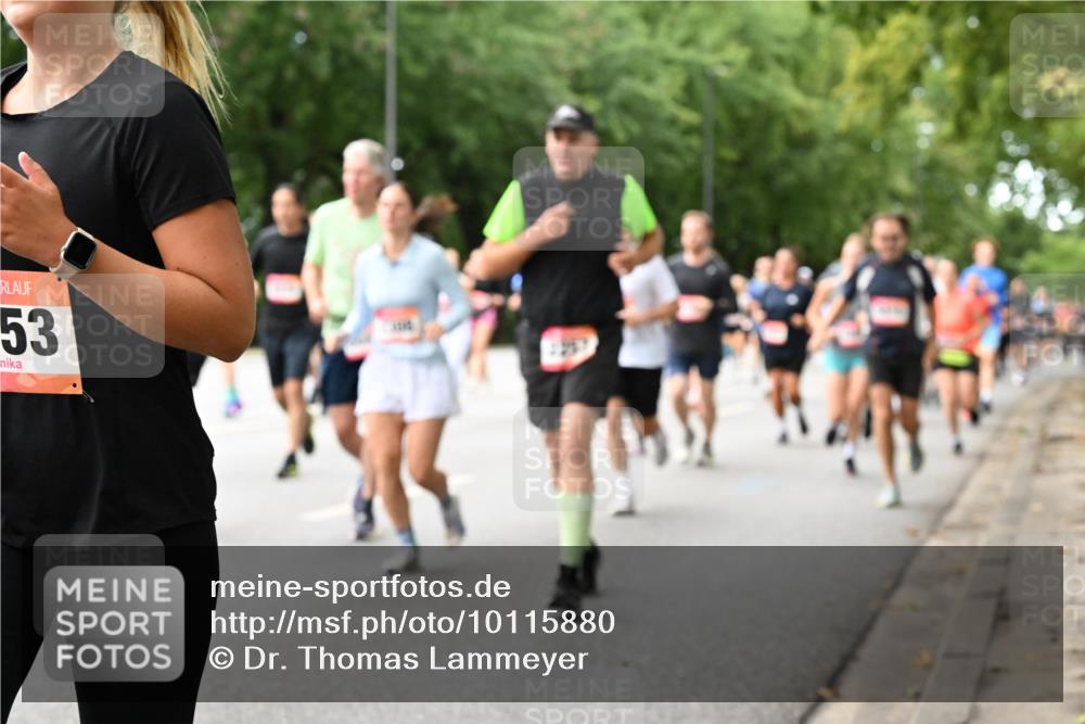 06.09.2026 - CURREX Alsterlauf Dr. Thomas Lammeyer http://msf.ph/oto/10115880 06.09.2026 09:11:45 Laufen 53 meine-sportfotos.de