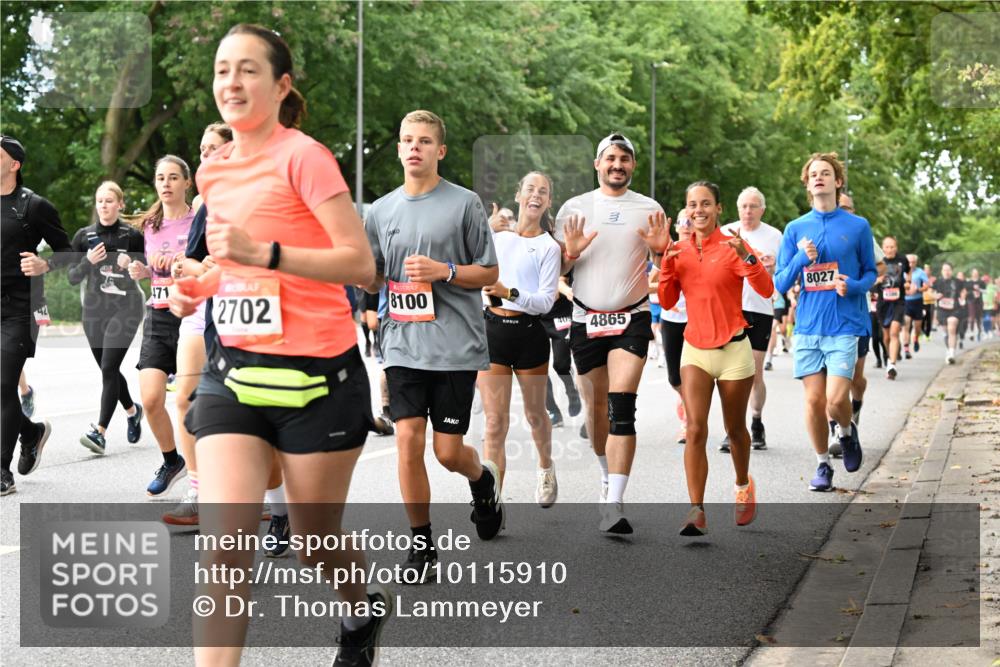 06.09.2026 - CURREX Alsterlauf Dr. Thomas Lammeyer http://msf.ph/oto/10115910 06.09.2026 09:11:49 Laufen 471, 2702, 8100, 409, 4865, 8027 meine-sportfotos.de