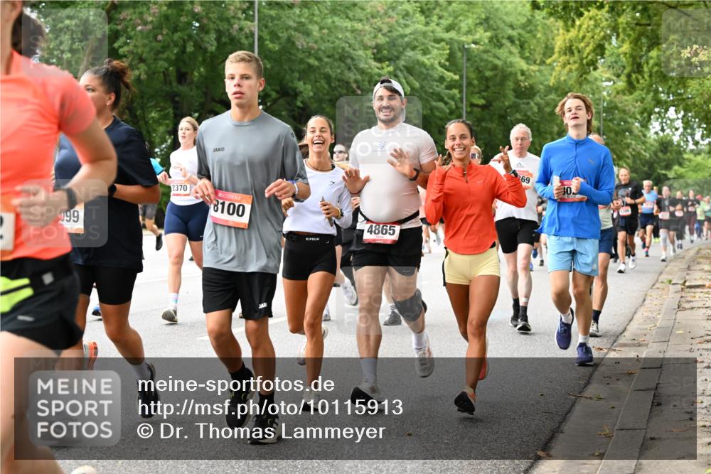06.09.2026 - CURREX Alsterlauf Dr. Thomas Lammeyer http://msf.ph/oto/10115913 06.09.2026 09:11:50 Laufen 099, 2370, 8100, 4865, 69, 30 meine-sportfotos.de