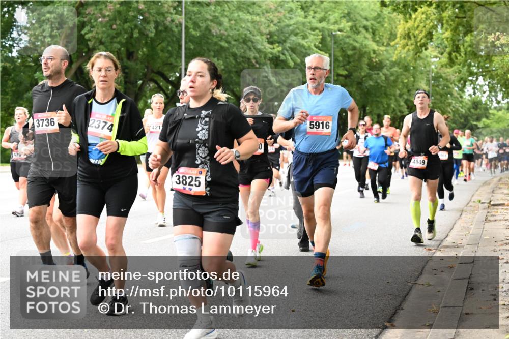 06.09.2026 - CURREX Alsterlauf Dr. Thomas Lammeyer http://msf.ph/oto/10115964 06.09.2026 09:11:57 Laufen 476, 3736, 2374, 421, 3825, 0, 5916, 4049 meine-sportfotos.de