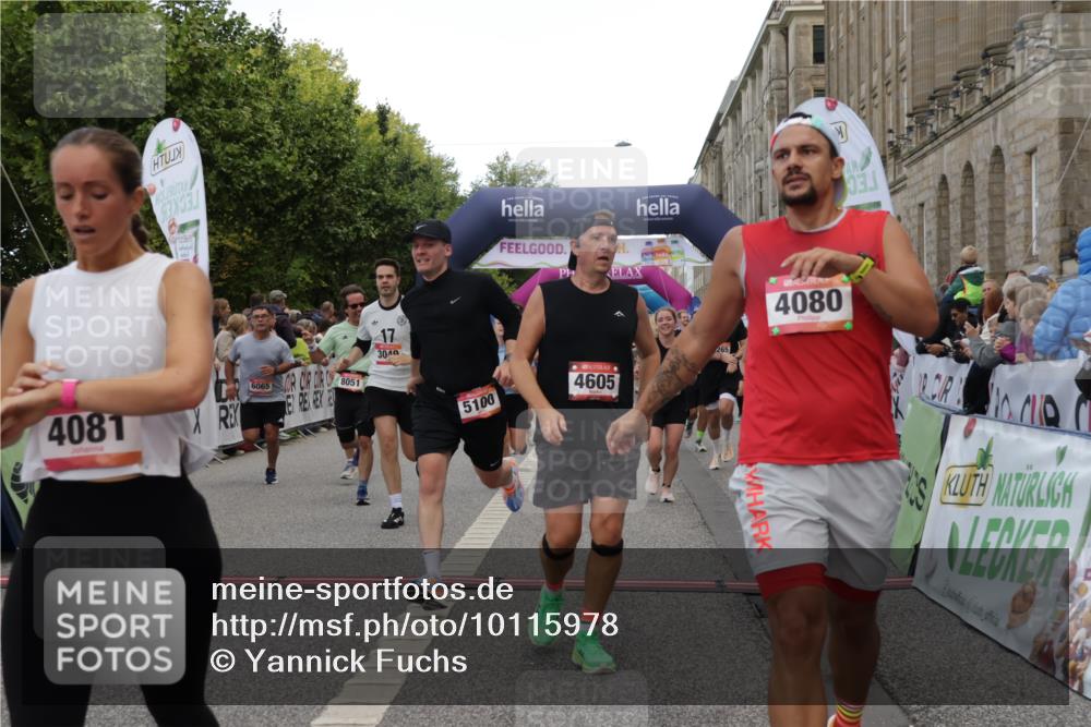 06.09.2026 - CURREX Alsterlauf Yannick Fuchs http://msf.ph/oto/10115978 06.09.2026 09:58:59 Ziel 2060, 2065, 2649, 2981, 3049, 3203, 3313, 3323, 3517, 3546, 3552, 3765, 4048, 4080, 4081, 4299, 4605, 4779, 5099, 5100, 5661, 6064, 6065, 6311, 8051, 8206, 8265, 8320 meine-sportfotos.de