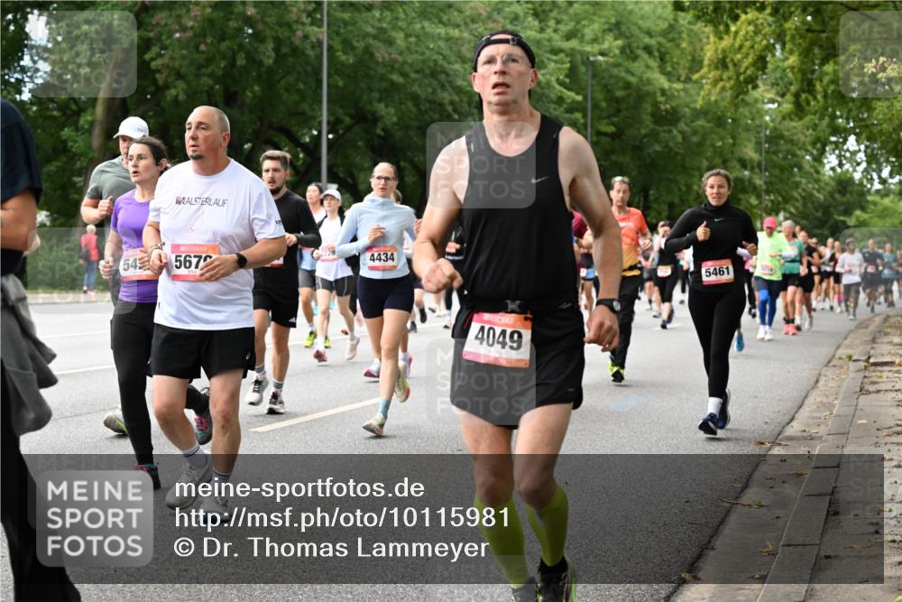 06.09.2026 - CURREX Alsterlauf Dr. Thomas Lammeyer http://msf.ph/oto/10115981 06.09.2026 09:12:00 Laufen 54, 567, 4434, 4049, 5461 meine-sportfotos.de