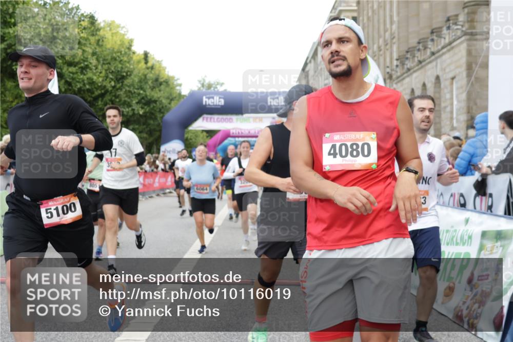 06.09.2026 - CURREX Alsterlauf Yannick Fuchs http://msf.ph/oto/10116019 06.09.2026 09:59:00 Ziel 2060, 2065, 2649, 2981, 3049, 3203, 3313, 3323, 3499, 3517, 3546, 3552, 3765, 4048, 4080, 4081, 4293, 4299, 4605, 4779, 5099, 5100, 5661, 6064, 6065, 6311, 8051, 8206, 8265, 8320 meine-sportfotos.de